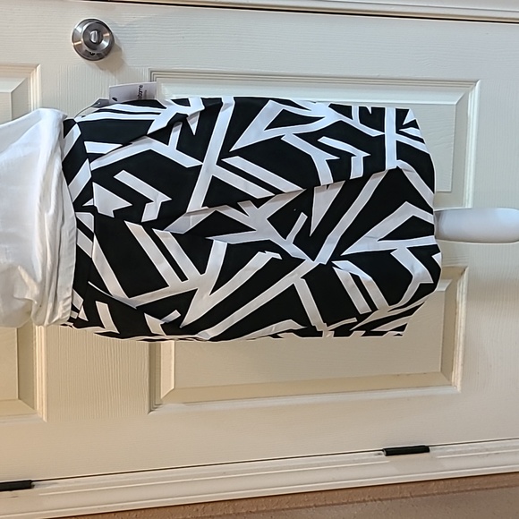 Liz Claiborne Abstract Pencil Skirt - Picture 1 of 13